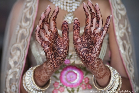 indian-wedding-getting-ready-bride-mehndi-detail